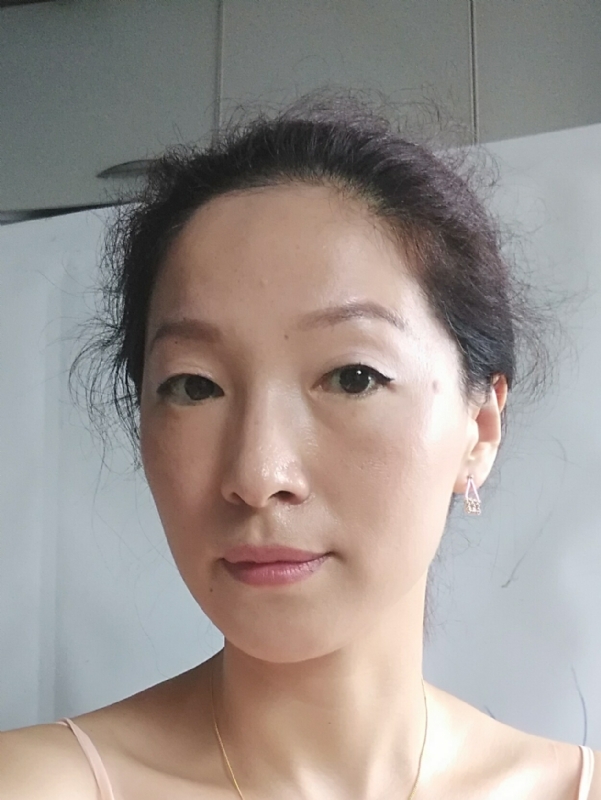 彼岸花的第一张照片--烟台相亲服务中心