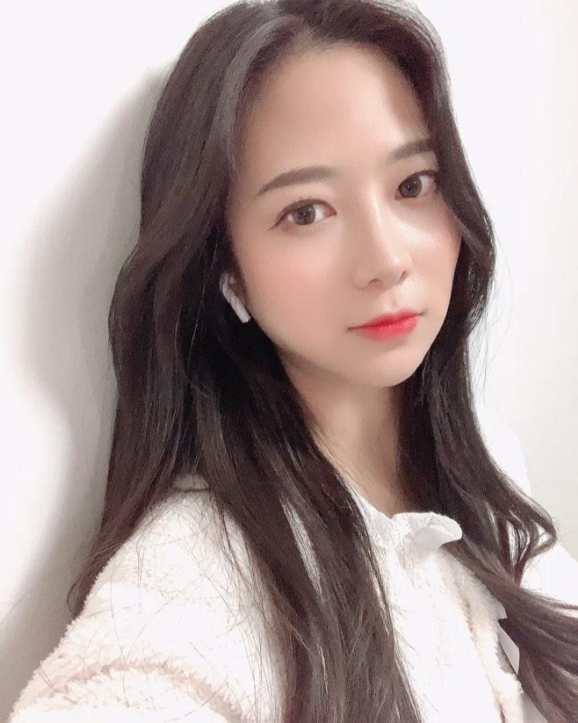 夢怡..的第一张照片--烟台相亲服务中心