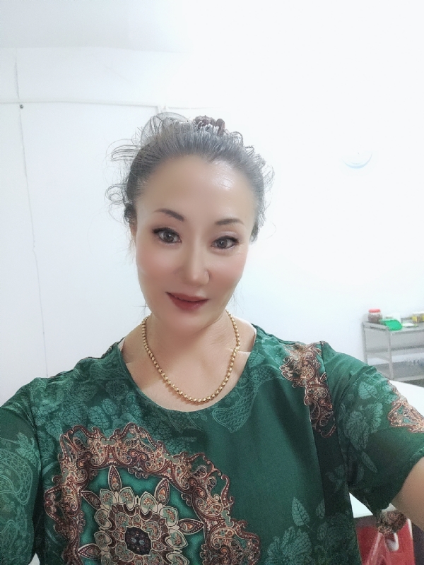 燕子的第二张照片--烟台相亲服务中心