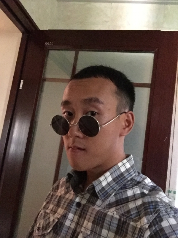 悲喜的第一张照片--烟台相亲服务中心