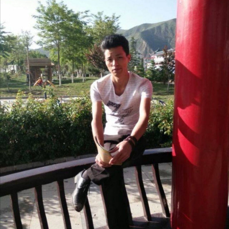 Bill的第一张照片--烟台相亲服务中心