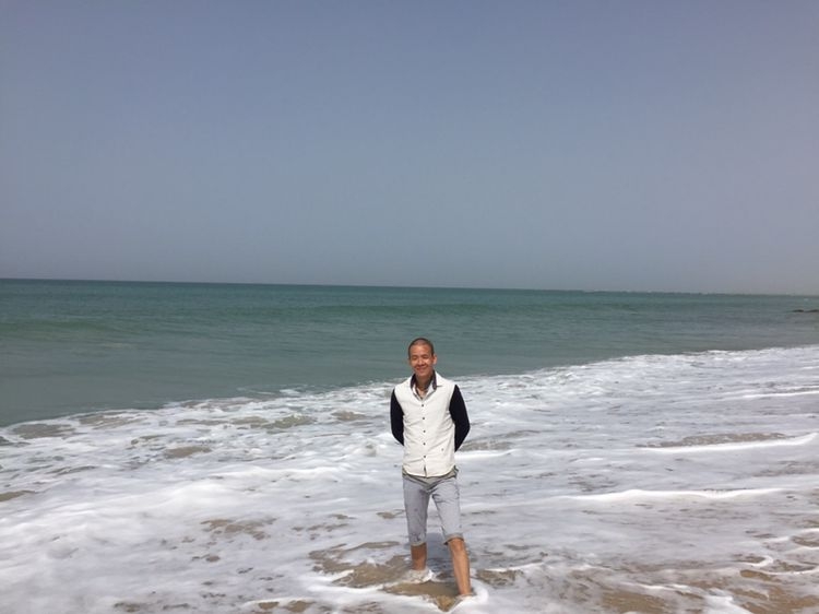 文字的忧伤的第一张照片--烟台相亲服务中心