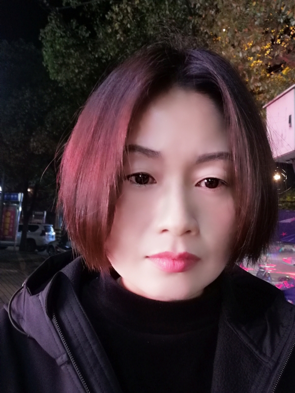 风中百合的第一张照片--烟台相亲服务中心