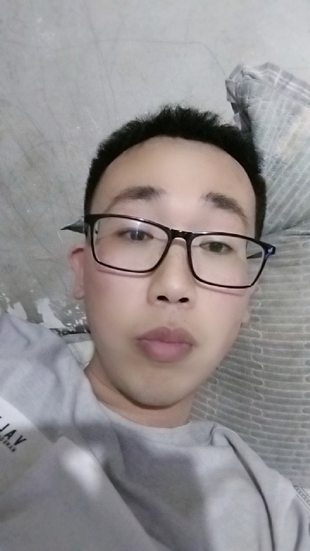 喜欢比我大的女人的第一张照片--烟台相亲服务中心