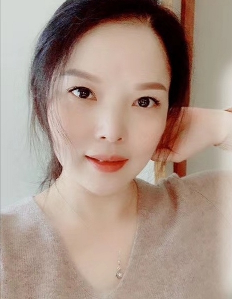 百荷的第二张照片--烟台相亲服务中心