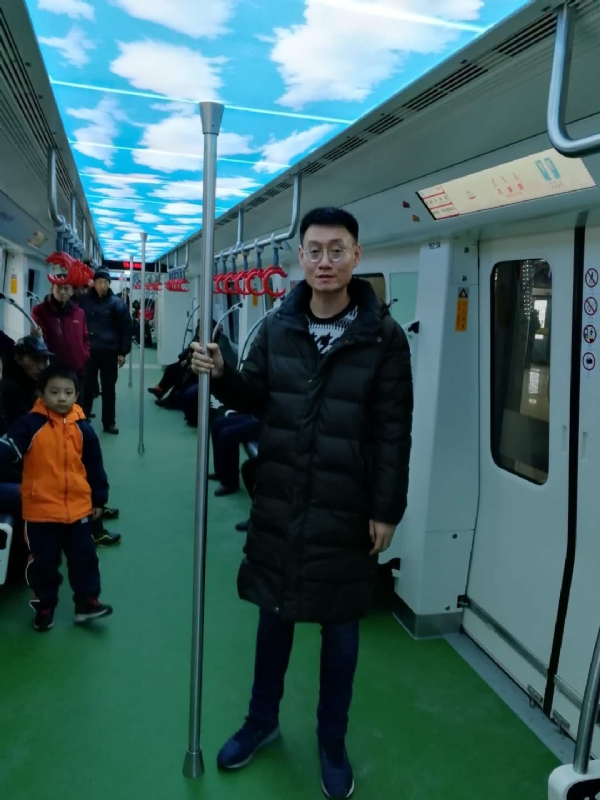 朱利安的第一张照片--烟台相亲服务中心