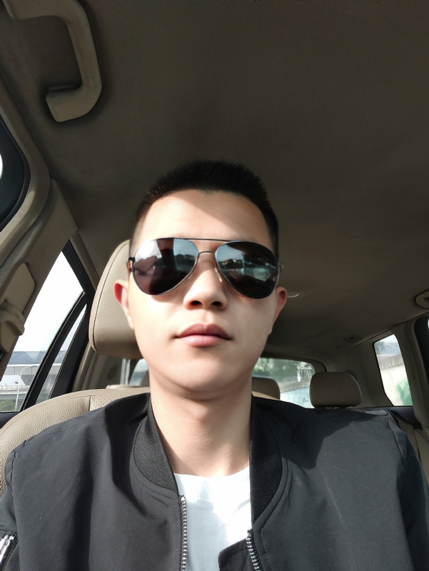 葛先生的第二张照片--烟台相亲服务中心