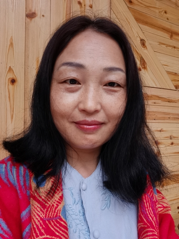 天山雪莲的第一张照片--烟台相亲服务中心