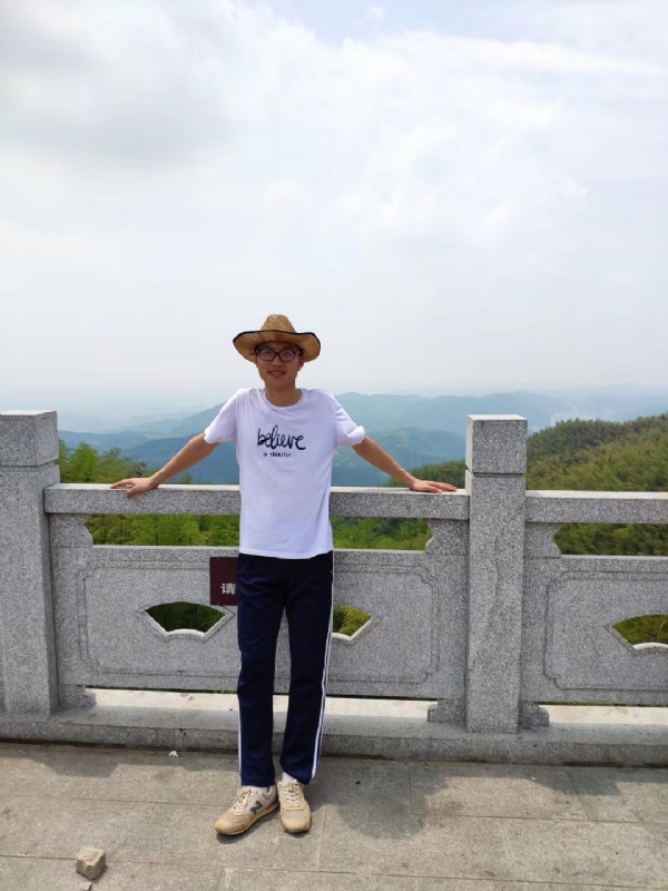 华华的第四张照片--烟台相亲服务中心