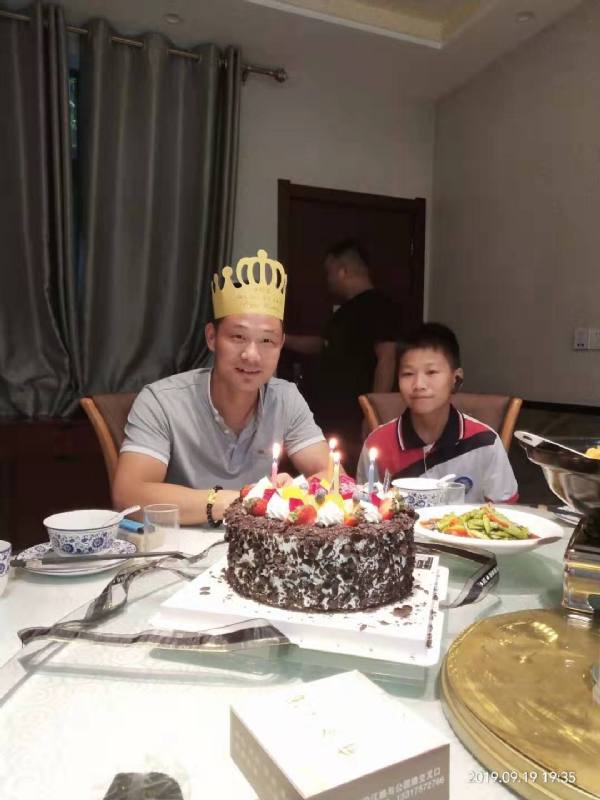 孤独的狼的第一张照片--烟台相亲服务中心