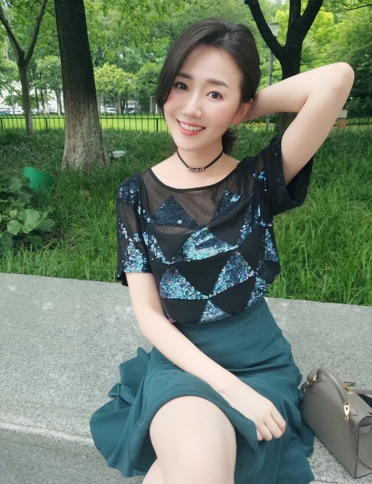 Leanna的第二张照片--烟台相亲服务中心