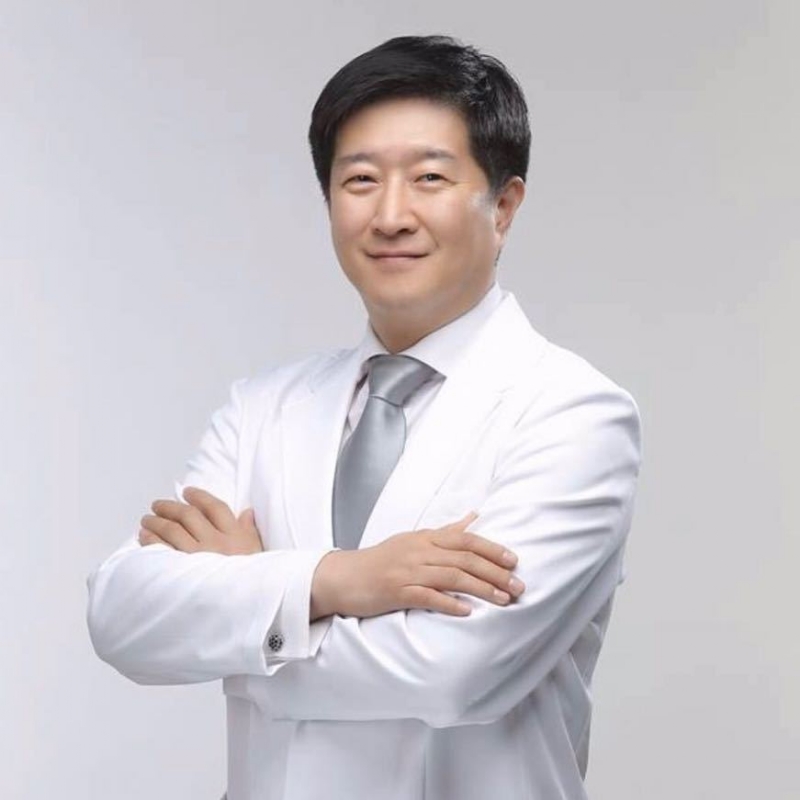 王伟的第一张照片--烟台相亲服务中心