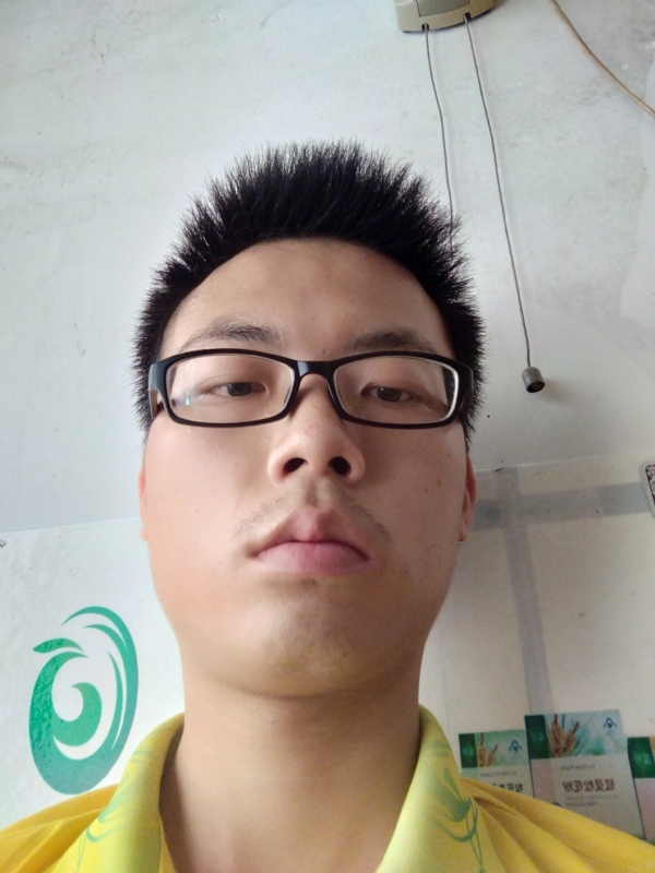 舒荷的第二张照片--烟台相亲服务中心