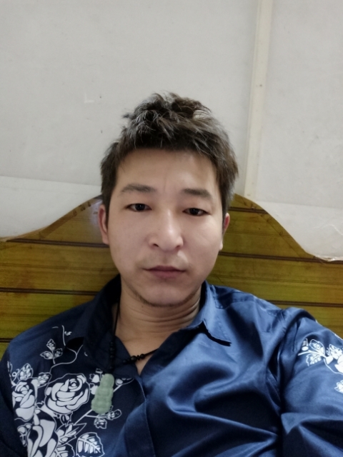 时光的第一张照片--烟台相亲服务中心