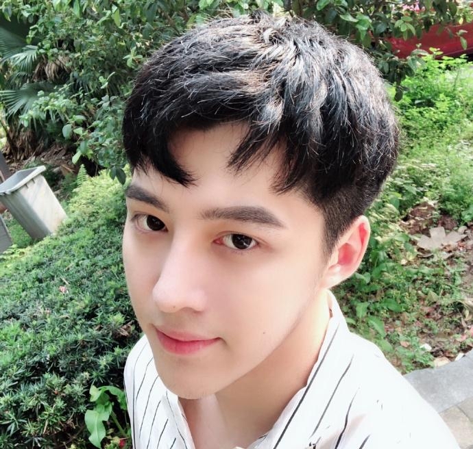 alading的第一张照片--烟台相亲服务中心