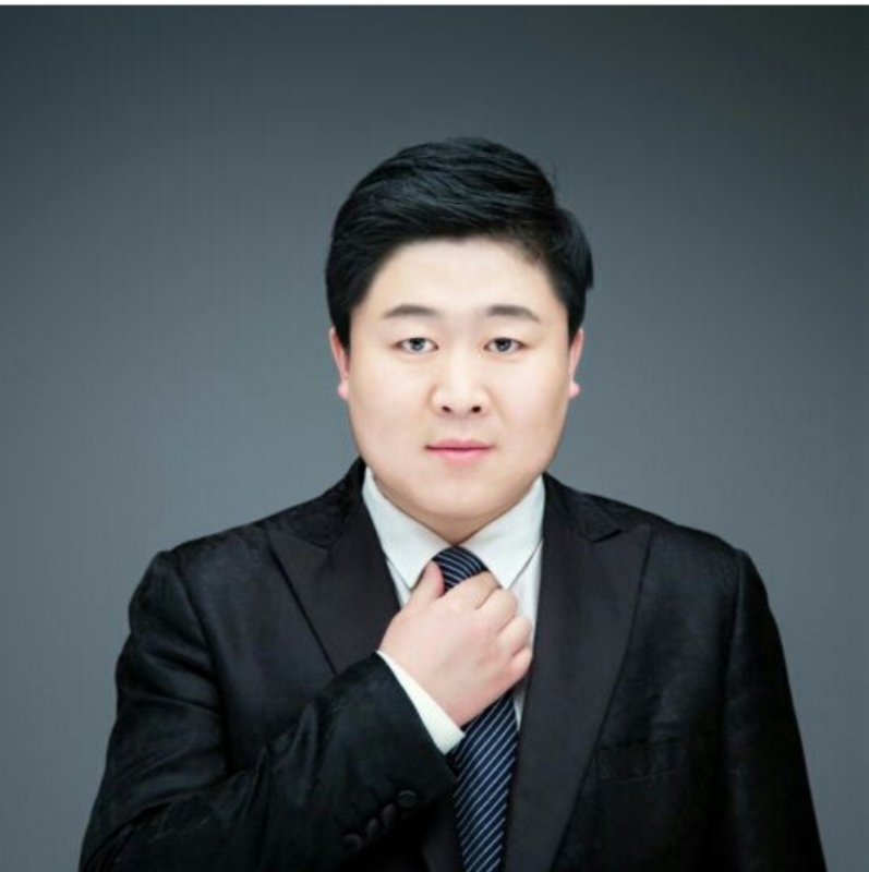 迷途小书童的第一张照片--烟台相亲服务中心