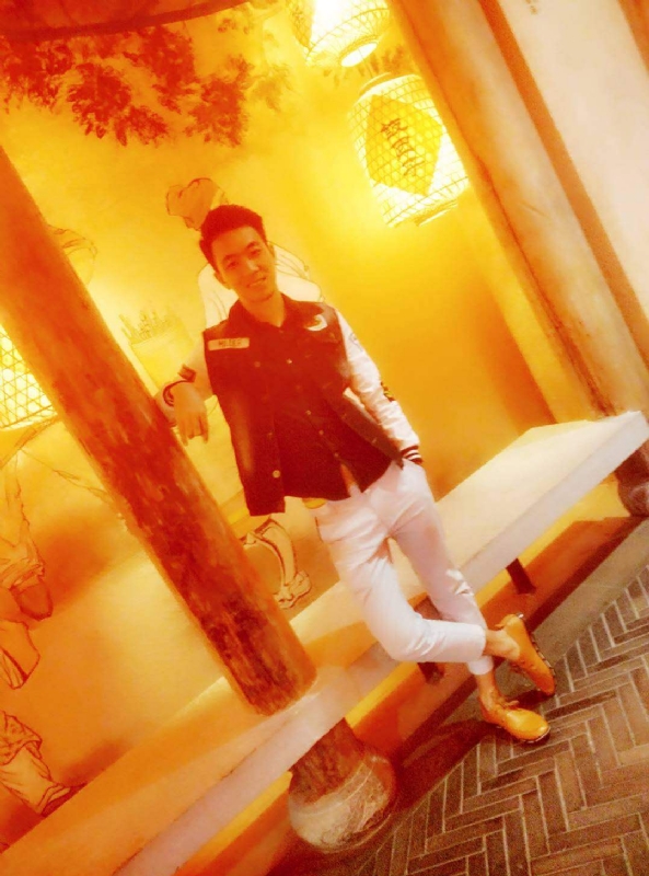 滞后的微笑的第四张照片--烟台相亲服务中心