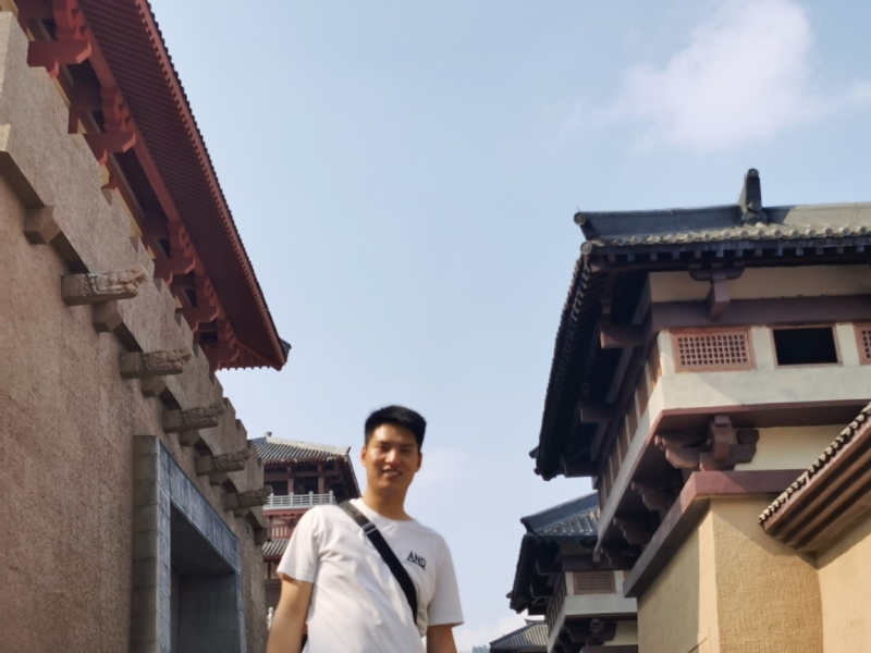 咸鱼不闲的第二张照片--烟台相亲服务中心