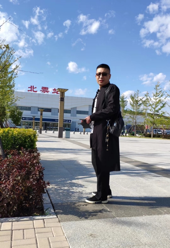 仟佰渡的第一张照片--烟台相亲服务中心