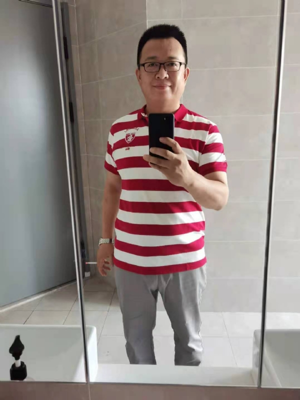 行走的打桩机的第一张照片--烟台相亲服务中心