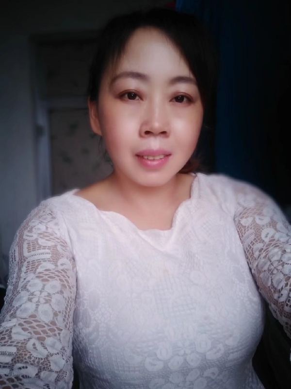 笑看人生的第一张照片--烟台相亲服务中心