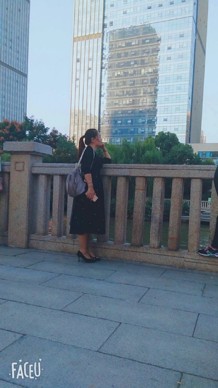 清秋的第二张照片--烟台相亲服务中心