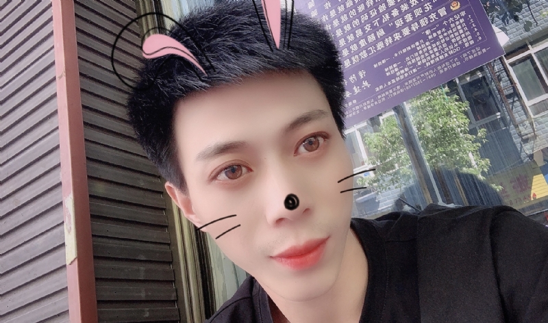 酒伴你的第一张照片--烟台相亲服务中心