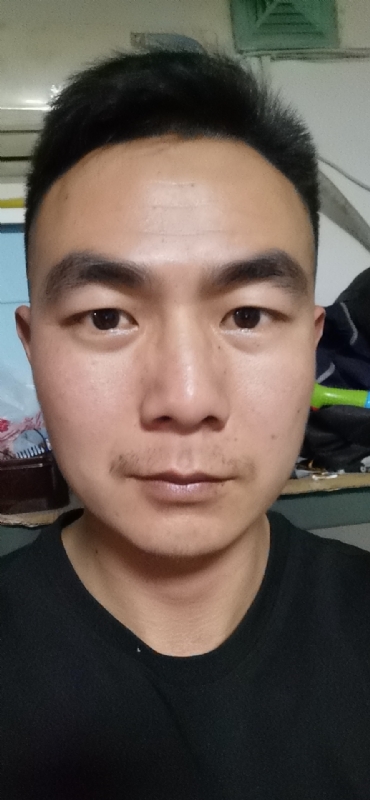 朴实无华的第一张照片--烟台相亲服务中心