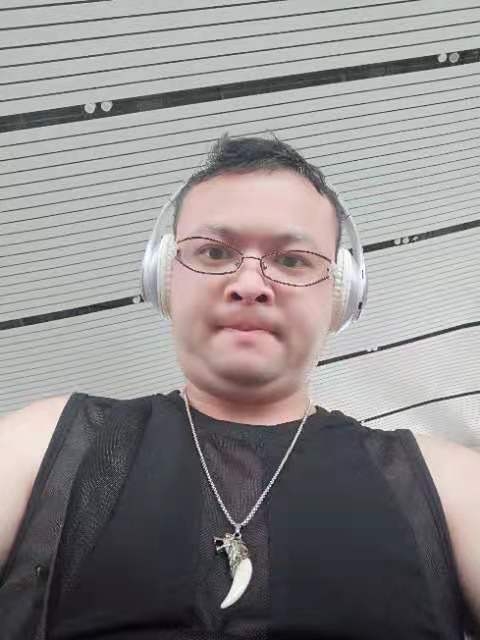 醉叶孤城的第一张照片--烟台相亲服务中心