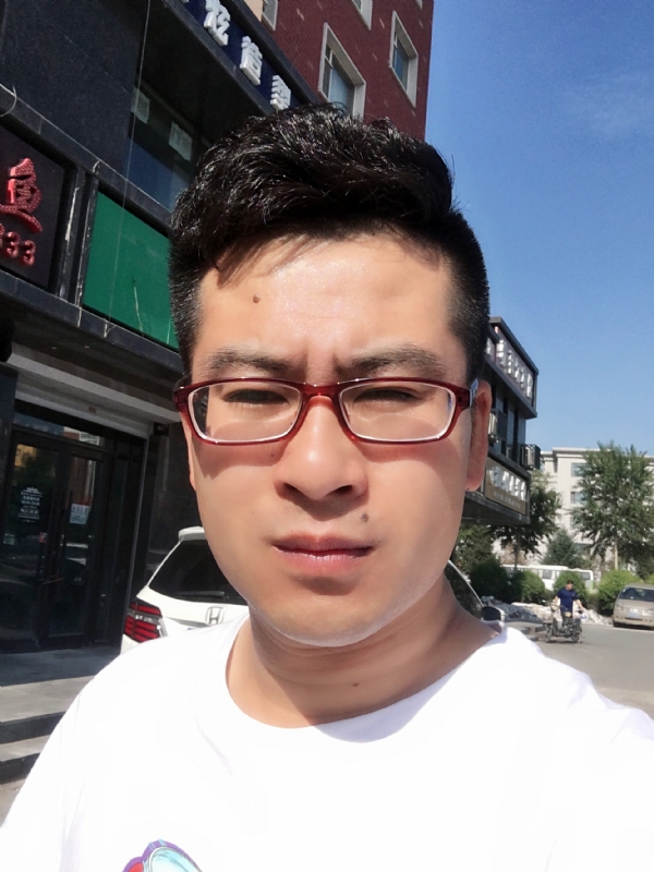 AA首席的第一张照片--烟台相亲服务中心