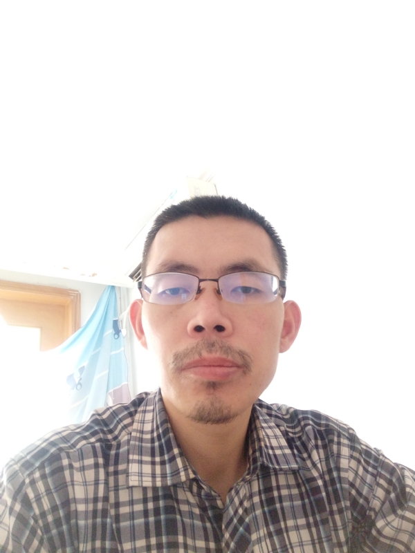 芳华的第一张照片--烟台相亲服务中心