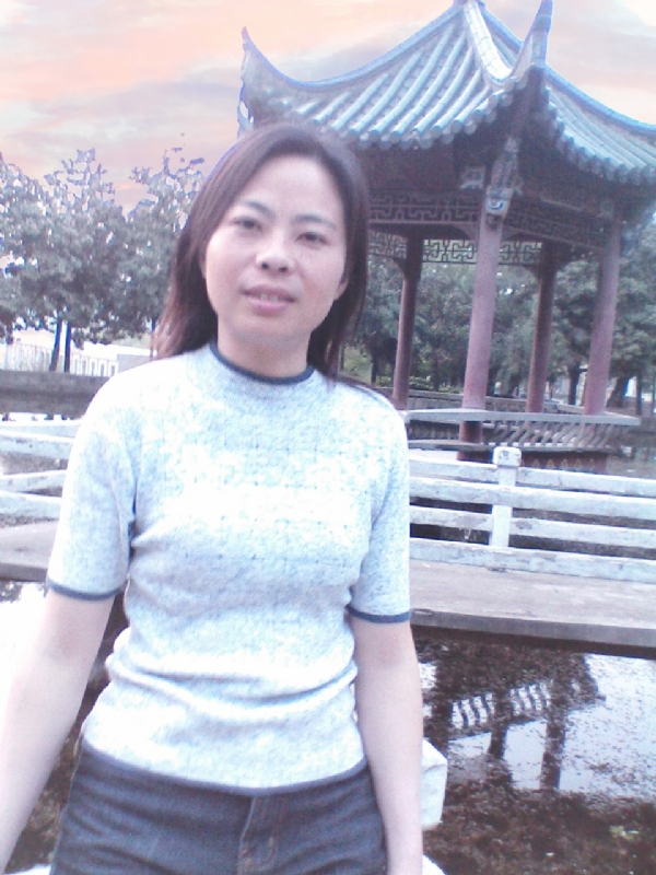 小草的第三张照片--烟台相亲服务中心