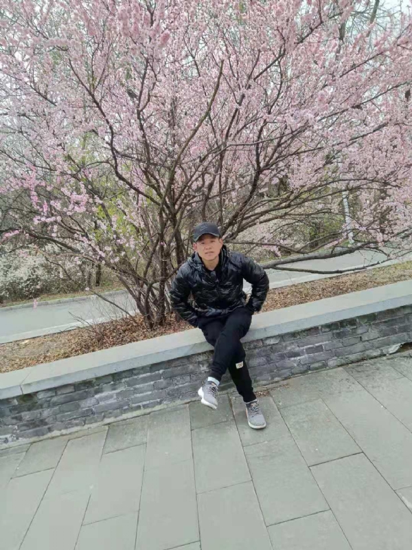 寻找幸福的第一张照片--烟台相亲服务中心