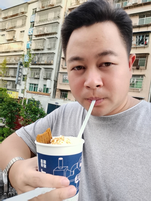 K金o的第一张照片--烟台相亲服务中心