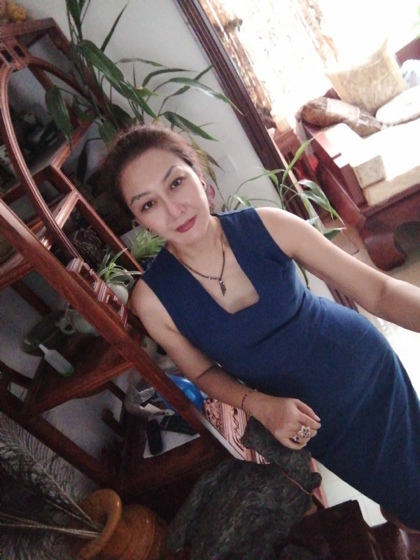 1975珠砂痣的第二张照片--烟台相亲服务中心