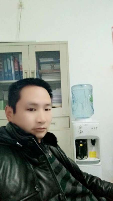 蓝色棒棒糖的第一张照片--烟台相亲服务中心