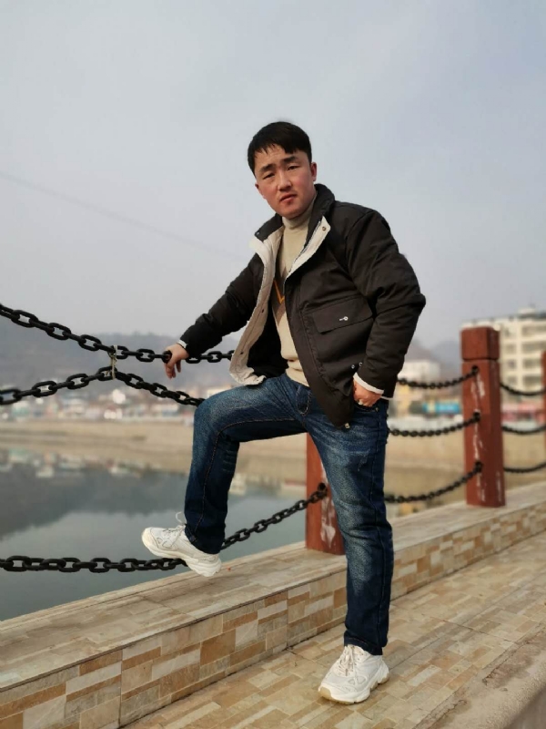 性情中人的第一张照片--烟台相亲服务中心