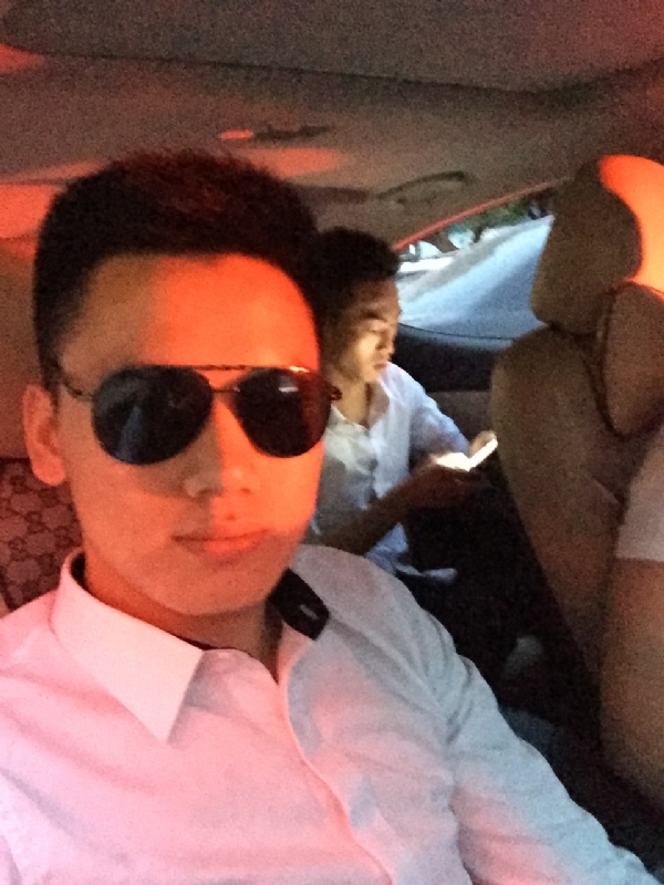 哎迩的第一张照片--烟台相亲服务中心