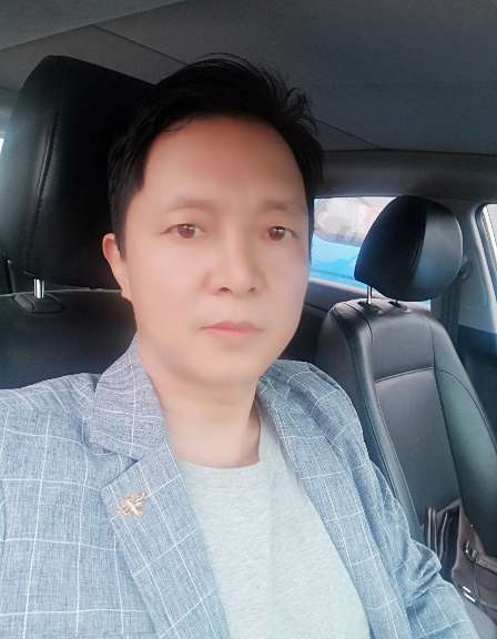 深蓝的第一张照片--烟台相亲服务中心