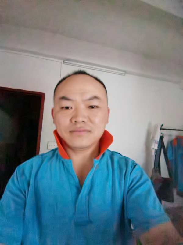 与子携老的第五张照片--烟台相亲服务中心