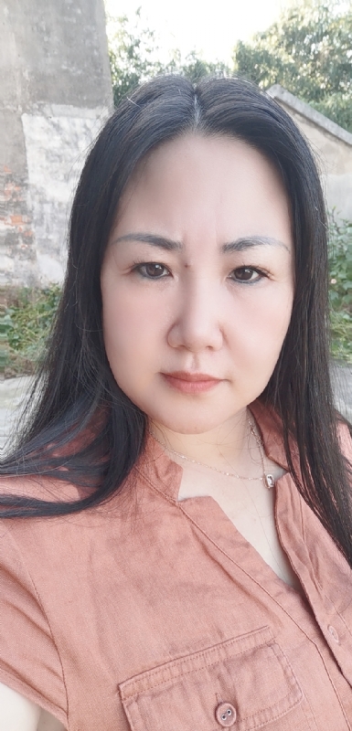 乖乖一女的第一张照片--烟台相亲服务中心