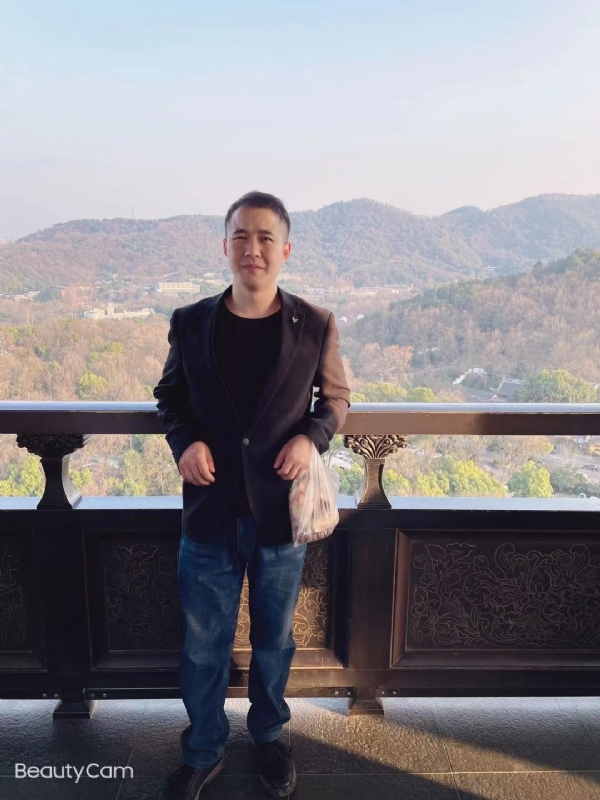 周周的第二张照片--烟台相亲服务中心