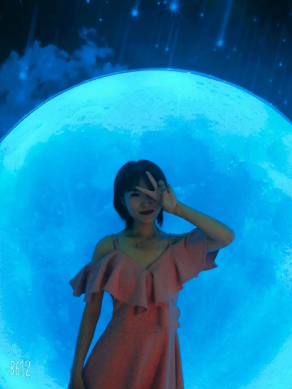 Smile的第一张照片--烟台相亲服务中心