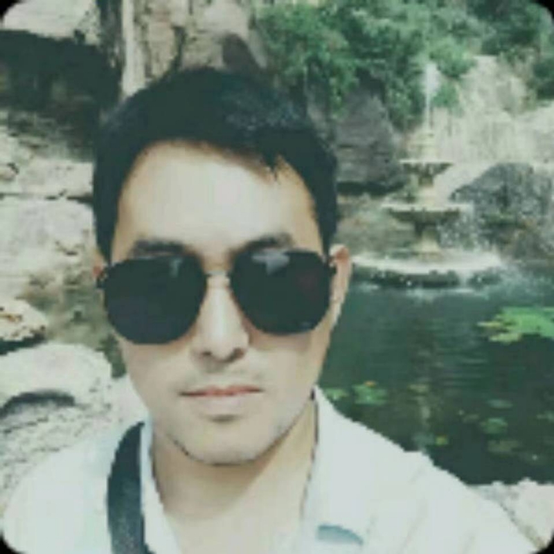 明月照他乡的第一张照片--烟台相亲服务中心