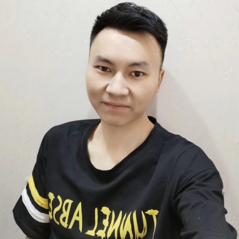 大男孩的第一张照片--烟台相亲服务中心