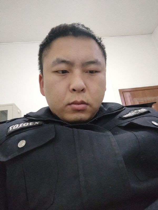 好纠结的第一张照片--烟台相亲服务中心