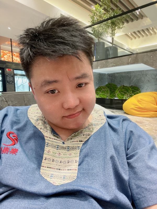 小恶魔的第二张照片--烟台相亲服务中心