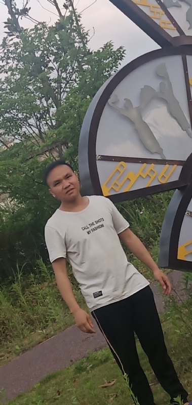 愉快的阳光的第一张照片--烟台相亲服务中心