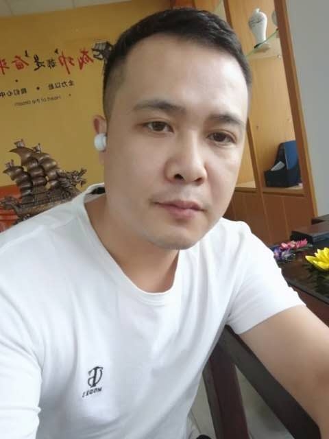 礼哥的第二张照片--烟台相亲服务中心