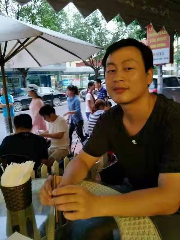 广州相亲的第一张照片--烟台相亲服务中心